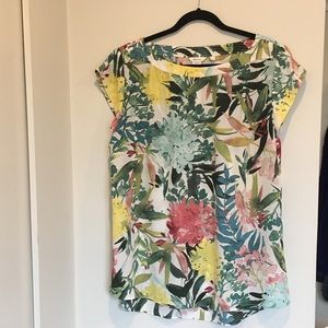 Boat neck short sleeved blouse